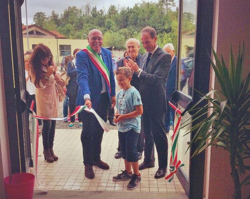 L'inaugurazione dell'asilo nido 'Mammolo'. Presenti il sindaco di Brugnato Claudio Galante, il presidente della Fondazione Carispezia Matteo Melley e l'ad di San Mauro Marina Acconci