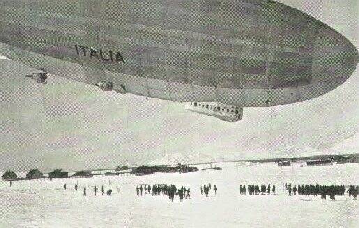 Il dirigibile Italia sul pack polare