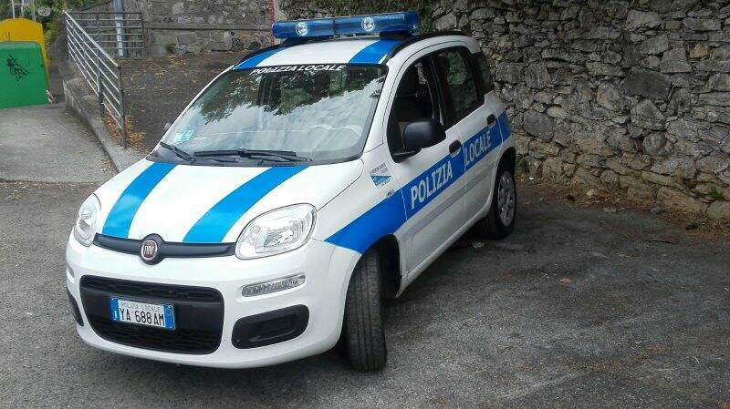 Una pattuglia della Polizia locale spezzina