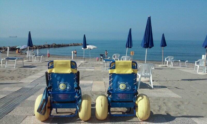 La spiaggia di Marinella riservata ai disabili