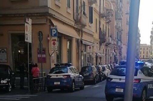 La Polizia di Stato in Viale Garibaldi angolo Via Roma