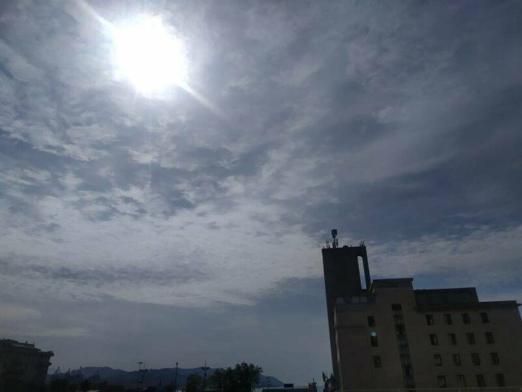 Poco sole e tante nuvole, potrebbe arrivare anche la pioggia - Città della  Spezia