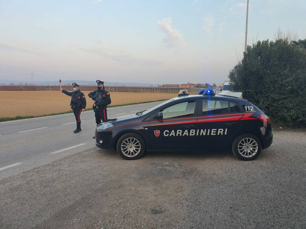 Una pattuglia dei carabinieri