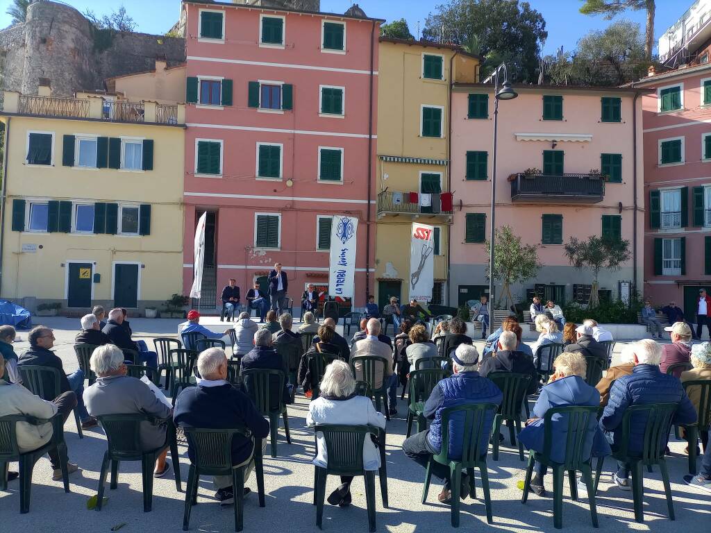 Assemblea in Piazza Brusacà