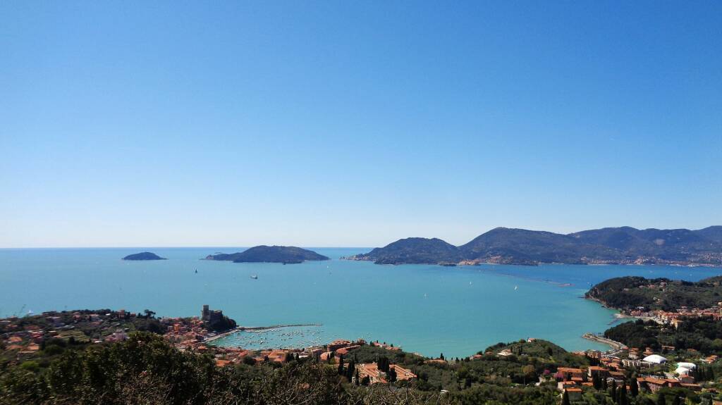 Veduta del Golfo dei Poeti dalla Bellavista (2022) (foto Giorgio Pagano)