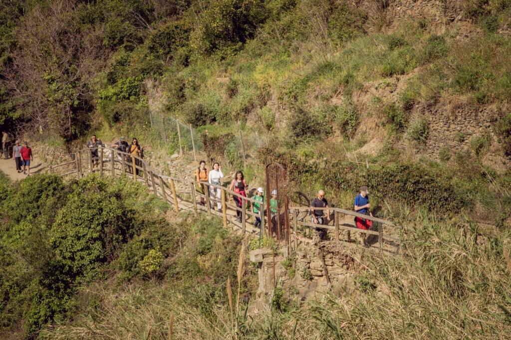 Cinque Terre, primo giorno positivo per il senso unico sul Sentiero Azzurro 