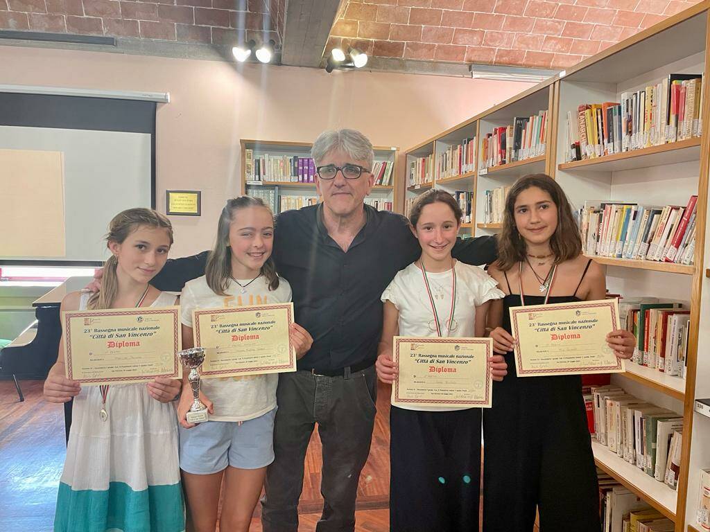 Alunni dell'Isa 10 di Lerici premiati alla rassegna "Città di San Vincenzo"