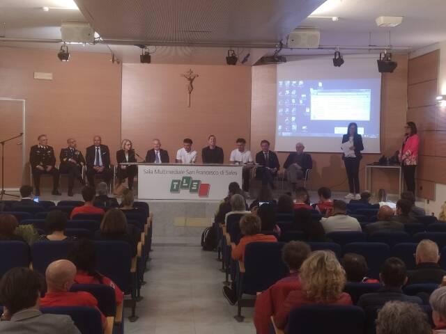 La presentazione nel salone di Tele Liguria Sud San Francesco di Sales