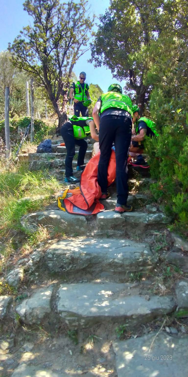 Intervento sul sentiero del Soccorso Alpino