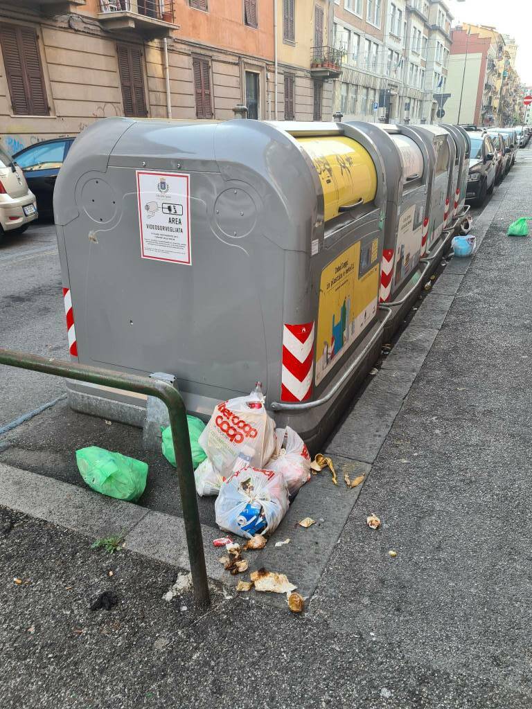 Cassonetti Via Milano e Via Napoli