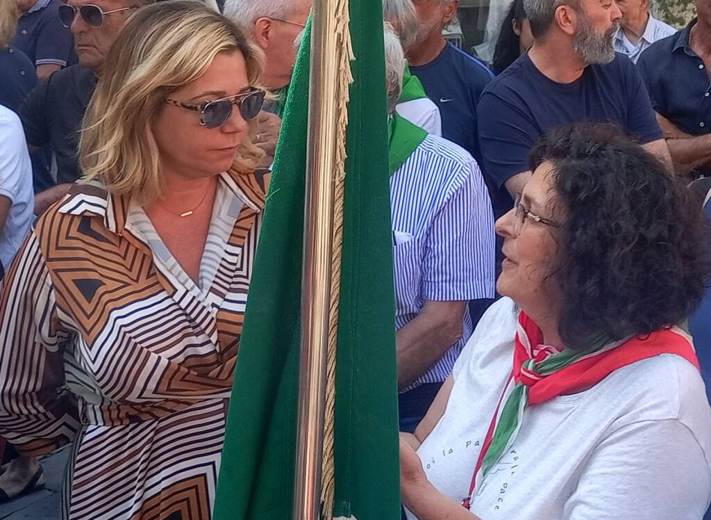 La sindaca Cristina Ponzanelli e la presidente Anpi Sarzana Denise Murgia