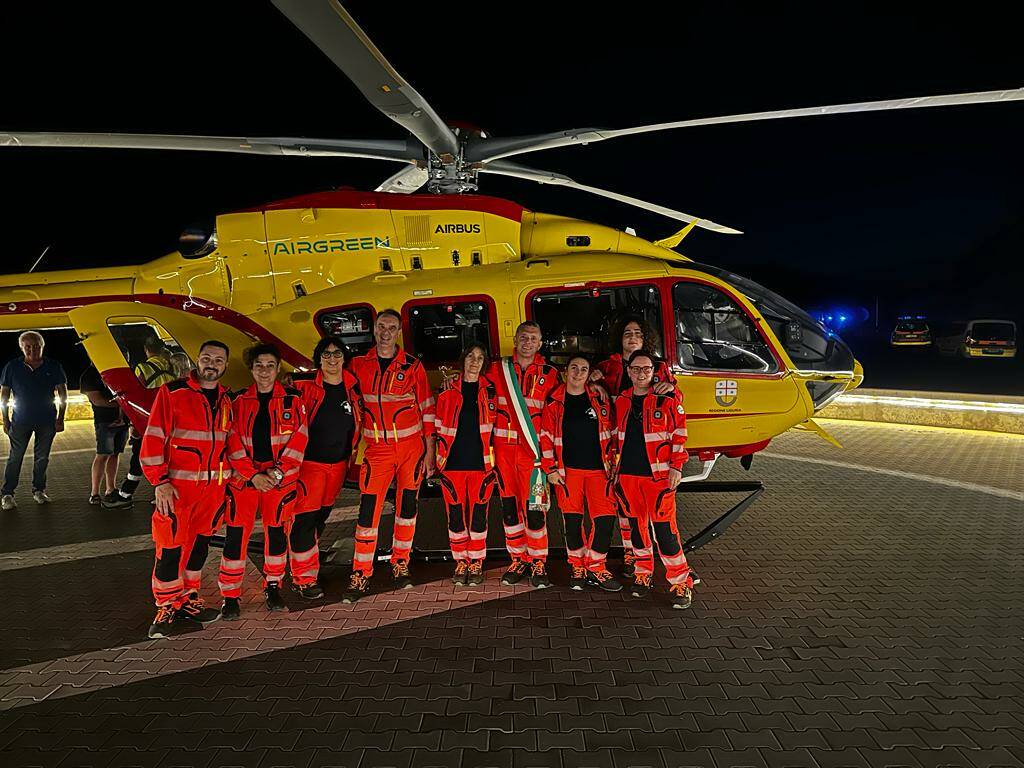 Pista dell'elisoccorso a Monterosso, sorvolo notturno effettuato con successo