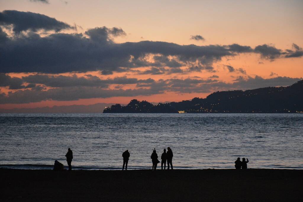 Tramonto sulla spiaggia di Chiavari