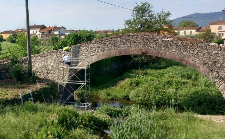 Ponte sul torrente Bettigna