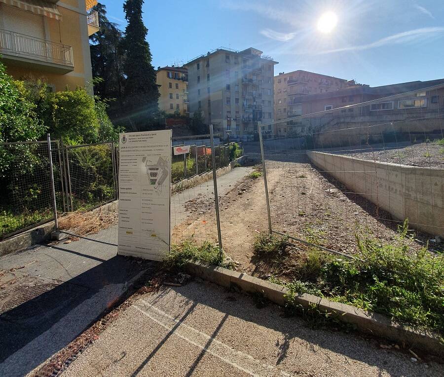 Cantiere per il parcheggio in fregio a Via XXI Reggimento Fanteria