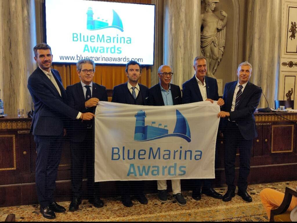 Blue Marina Award a Trieste ritira Romolo Busticchi di Assonautica La Spezia