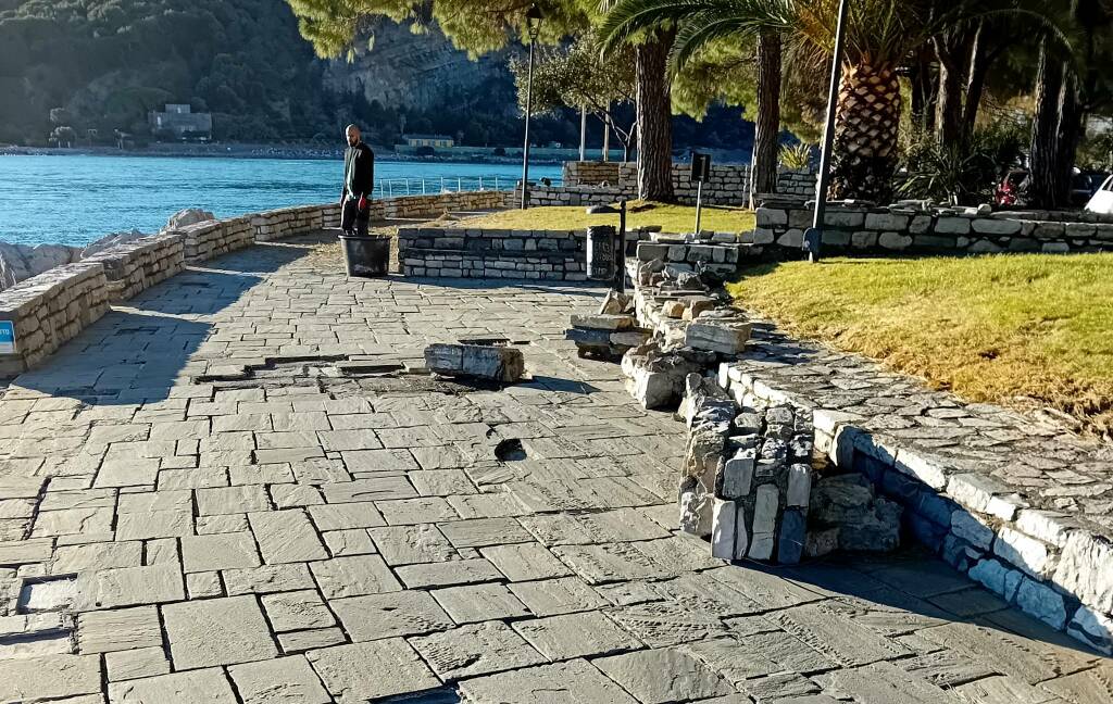 Danni alla passeggiata di Porto Venere