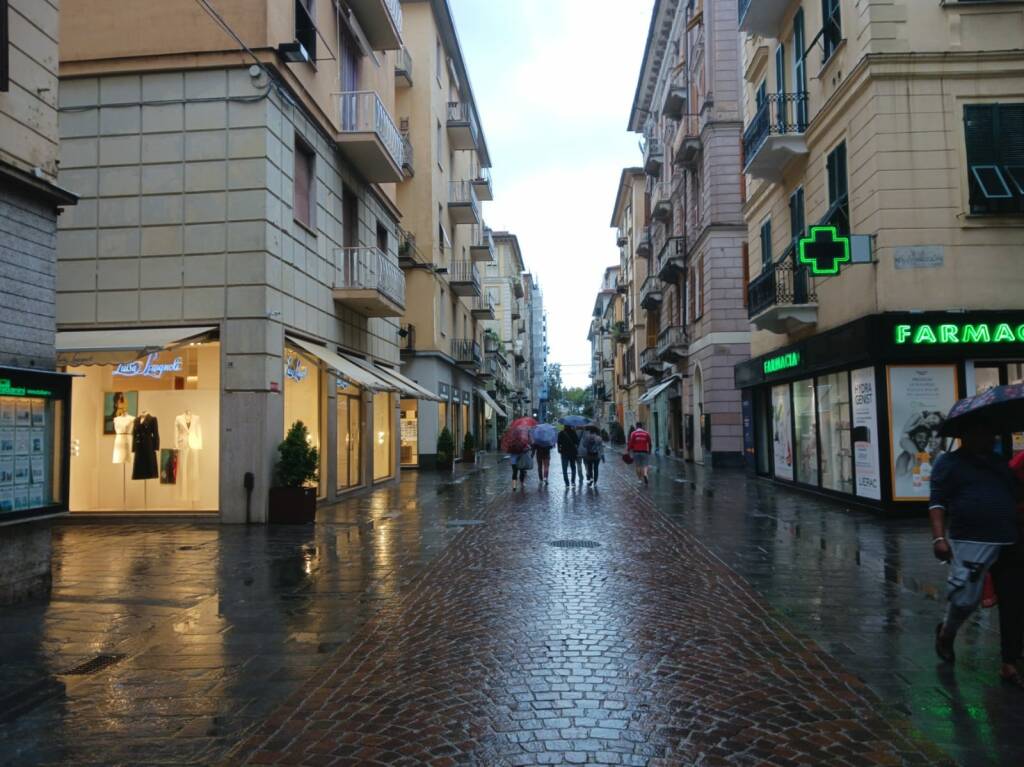 Corso Cavour sotto la pioggia