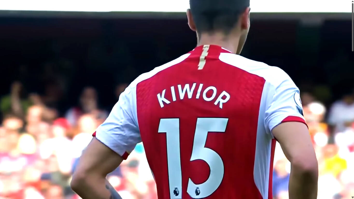 Jakub Kiwior in maglia Arsenal