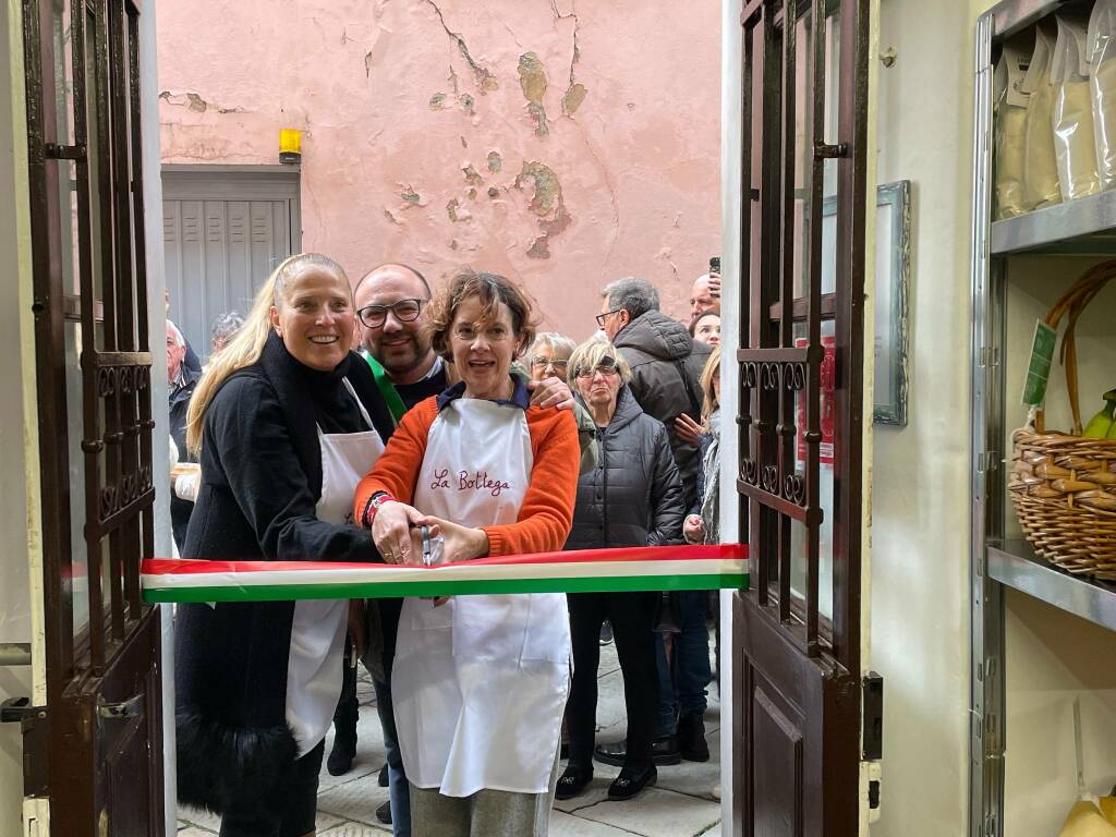 Inaugurazione bottega a Castelnuovo