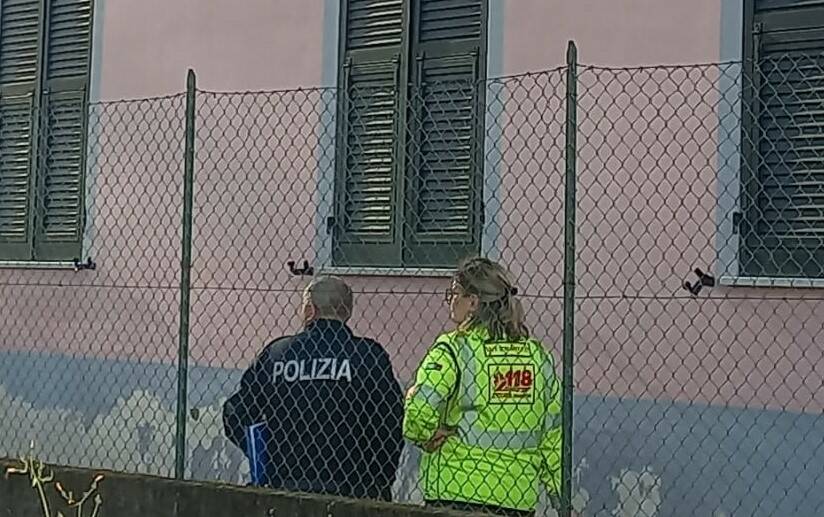 Polizia di Stato e 118 in Viale San Bartolomeo per un uomo caduto dalla finestra