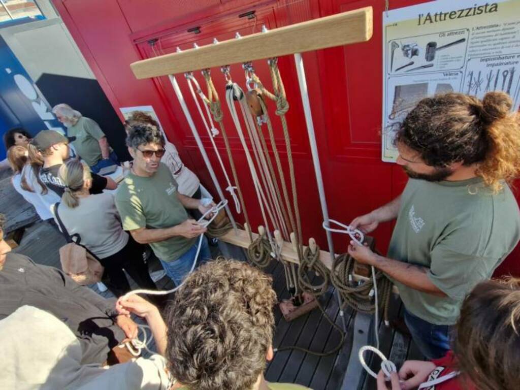 Vela tradizionale alla Giornata del mare