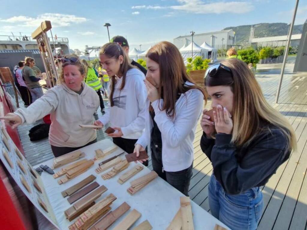 Vela tradizionale alla Giornata del mare