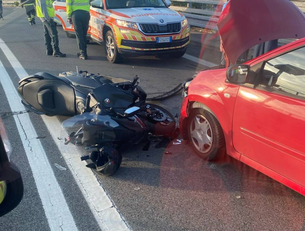 Incidente sul raccordo Stagnoni-Lerici