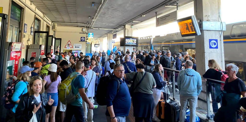 Turisti in stazione centrale