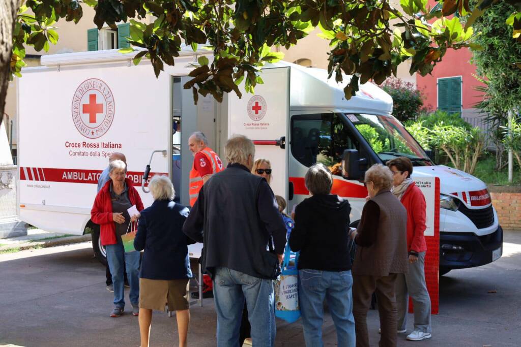 Ambulatorio mobile della Croce Rossa