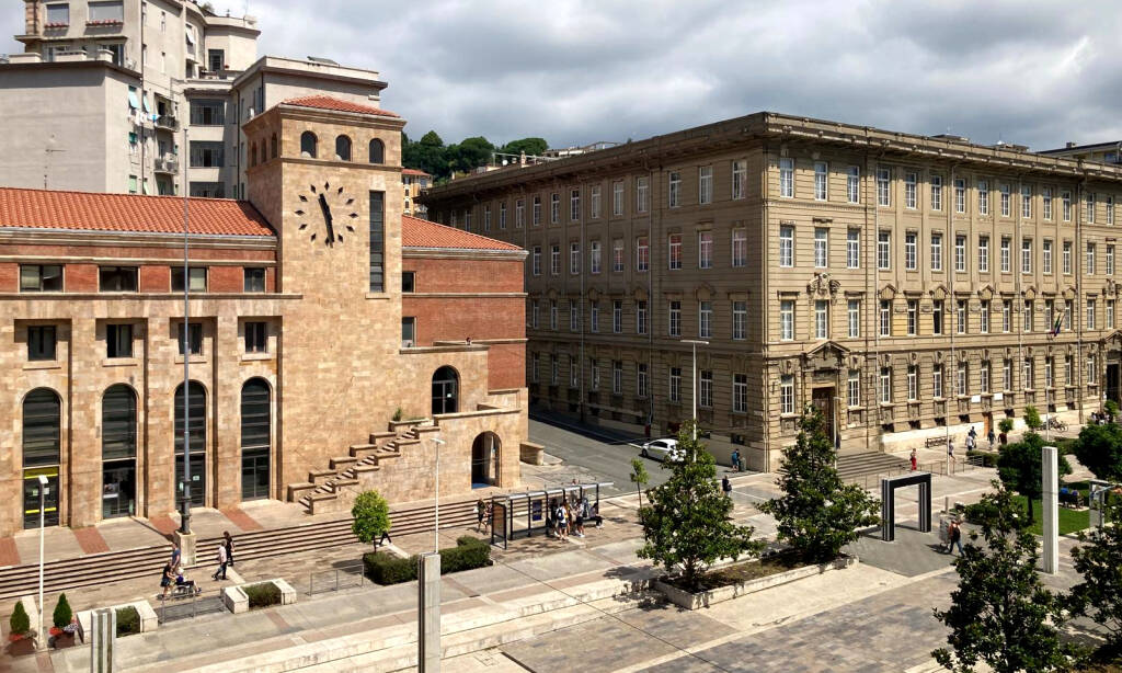 Piazza Verdi, Palazzo delle Poste, Palazzo degli studi, liceo Costa