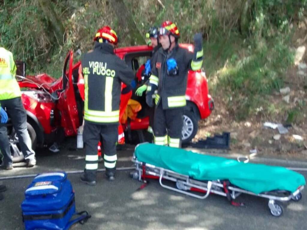 Incidente stradale in Litoranea soccorritori