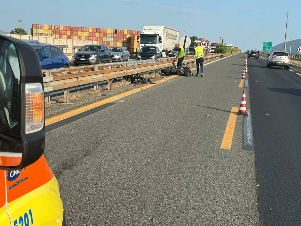 Incidente stradale raccordo autostradale