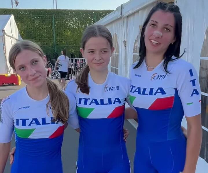 Paola Sofia Chiumiento, Giulia Marelli e Maina Raga. Dalla pagina Facebook della Federazione italiana sport rotellistici