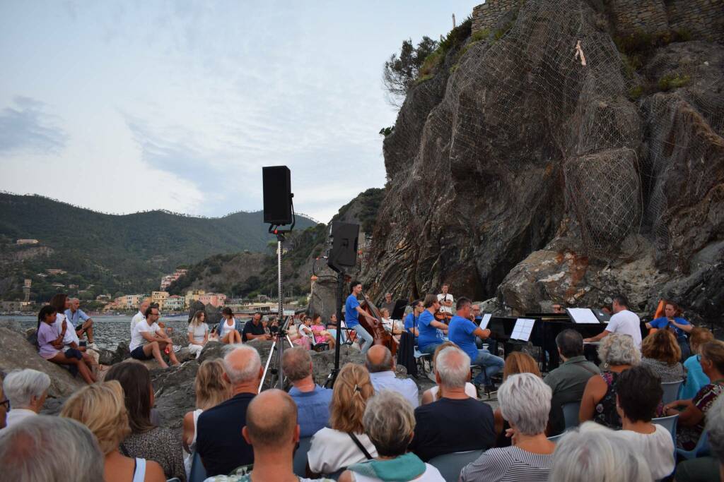 Concerto all'alba a Monterosso