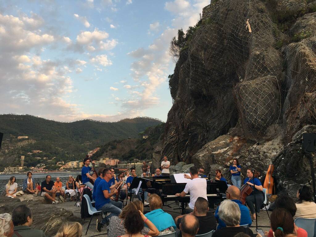 Concerto all'alba a Monterosso