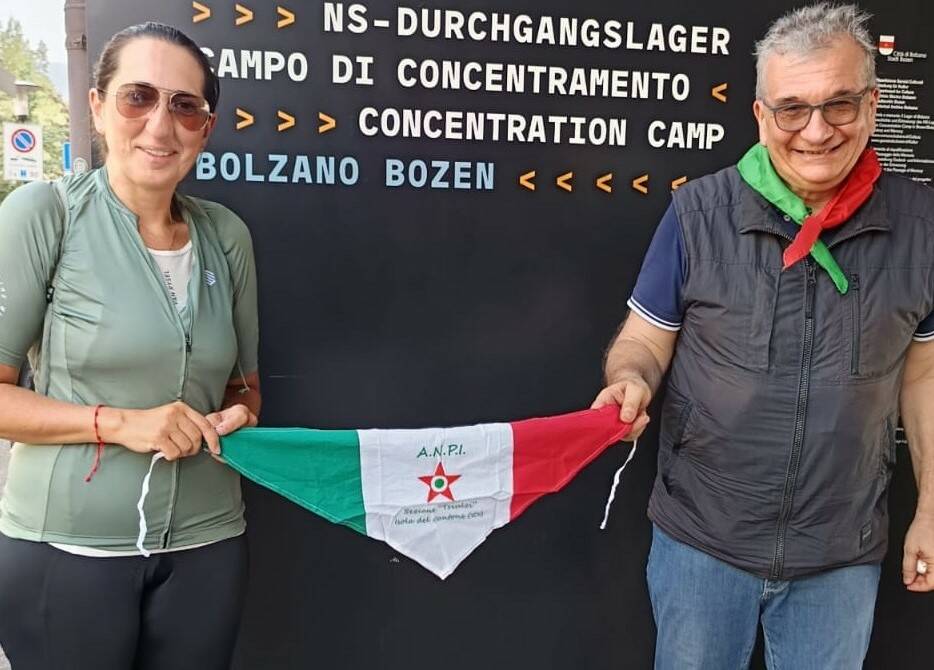 Paola Sottanis a Bolzano con il presidente provinciale Anpi Guido Margheri, foto dalla pagina Facebook di Anpi Alto Adige Südtirol