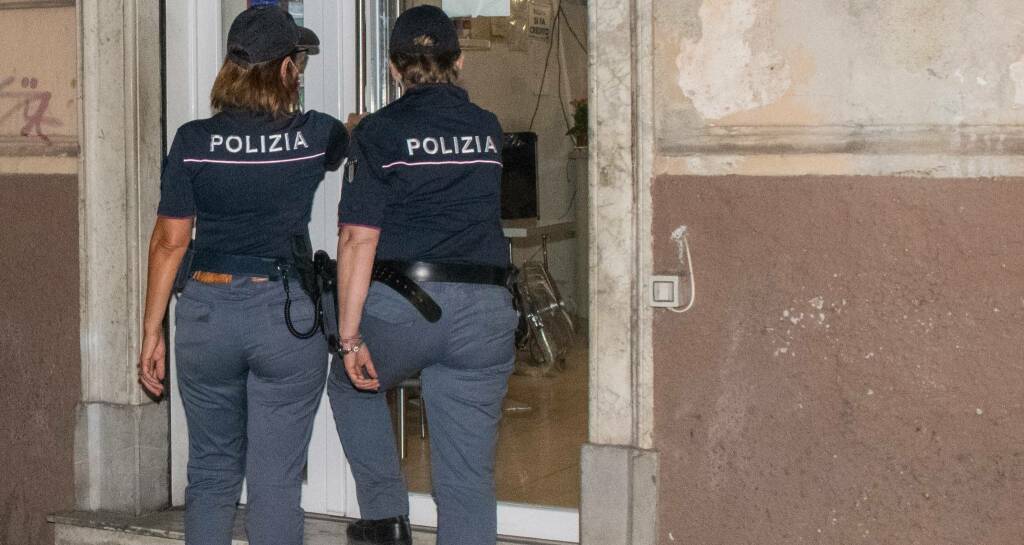 Polizia di Stato controlli