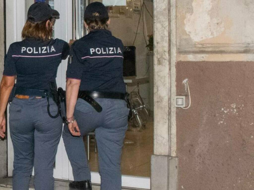 Polizia di Stato controlli