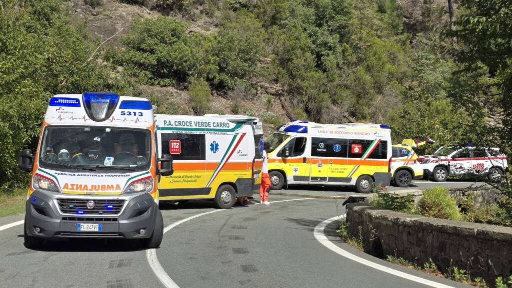 Ambulanze sul Bracco:  Pubblica assistenza Framurese ODV,  Croce Verde Carro, Croce d'oro Deiva Marina, Delta 3 e India 50