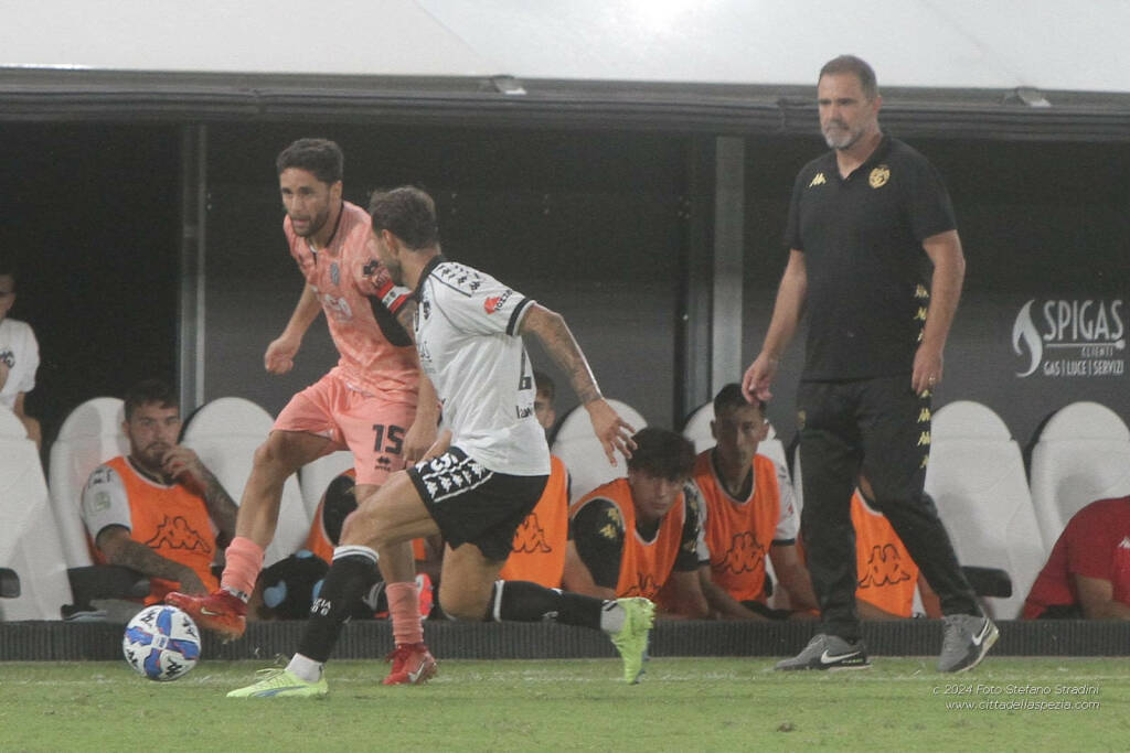 Andrea Ciofi e Pippo Bandinelli guardati a vista da D'Angelo