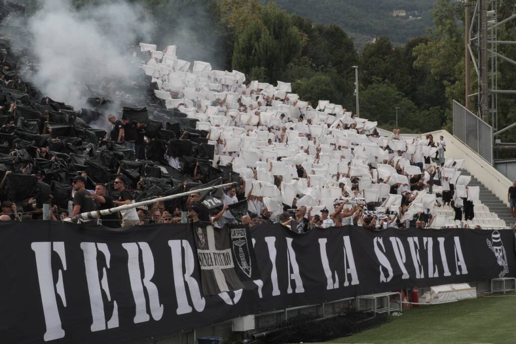 Curva Ferrovia