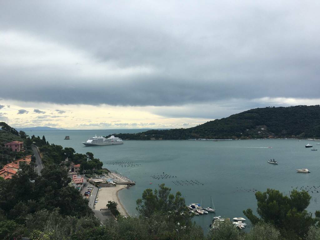 Canale di Porto Venere con maltempo