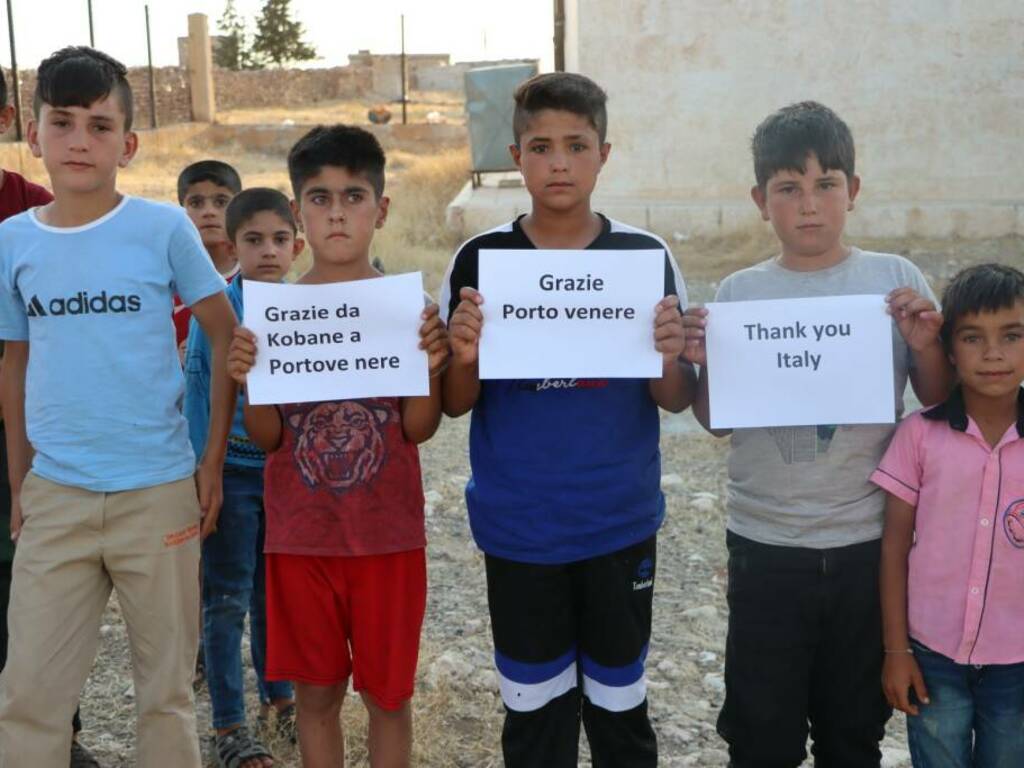 Gli alunni delle scuole di Kobane ringraziano i coetanei spezzini