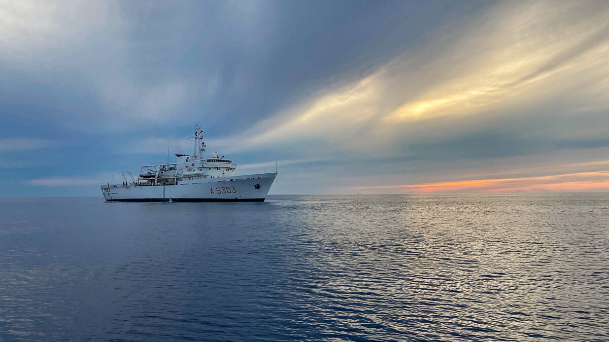 Nave Magnaghi (ph Marina Militare)