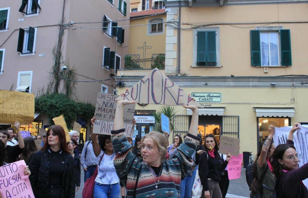 "Passeggiata rumorosa" per la Giornata internazionale per l'aborto sicuro