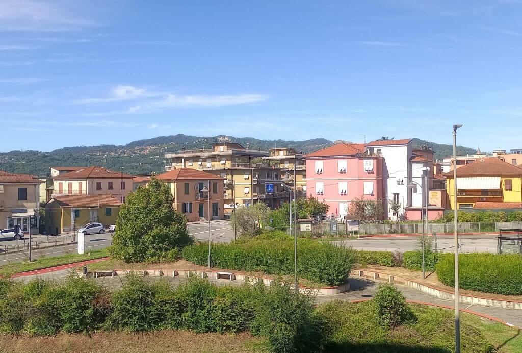 Piazza IV novembre a Ceparana