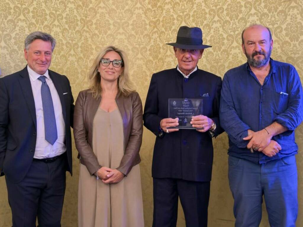 Premio LericiPea “alla carriera” a Roberto Mussapi 